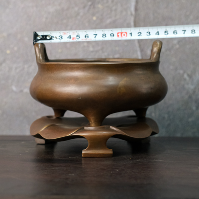 Lư Hương Đốt Trầm Cắm Nhang Đồng Vàng Màu Nâu Trầm Cổ ĐK 14Cm