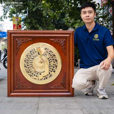 Tranh Mặt Trống Đồng ĐK 50Cm Khung Gỗ Khổ Vuông 81Cm