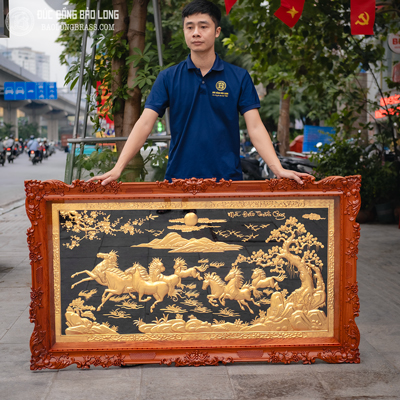 Tranh Bát Mã Truy Phong Bằng Đồng Dát Vàng 24K Khung Gỗ Gõ Đỏ Khổ 1m6 x 92cm