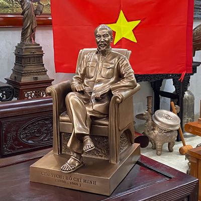Tượng Bác Hồ Ngồi Ghế Bằng Đồng Đỏ Cao 48Cm Mẫu Độc Quyền