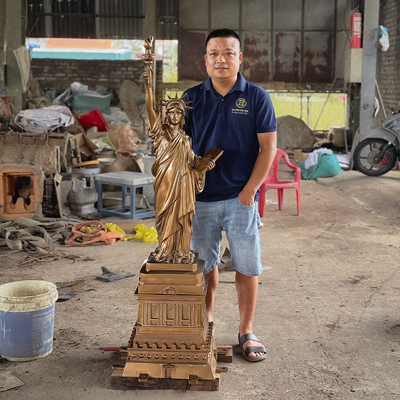 Tượng Nữ Thần Tự Do Bằng Đồng Đỏ Cao 1m55 Màu Trầm Cổ